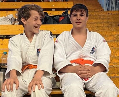 Maxi Osterloher (links) und Stefan Holzmaier nach der bayerischen Meisterschaft. Beide belegten den siebten Platz. Foto JUDO TEAM BAD AIBLING