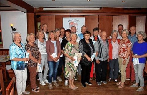 Treue zum Verein: die geehrten Mitglieder des Kneipp-Vereins Halfing. Foto  axenberger