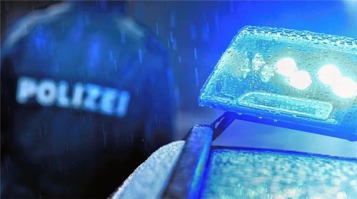 Vor allem gegenüber Polizeibeamten tickte eine 31-jährige Frau aus Prien regelmäßig aus. Foto dpa