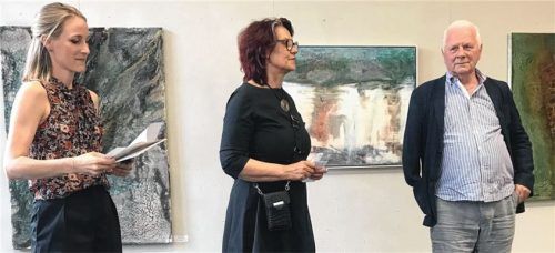 Zufrieden mit Ablauf und Ergebnis sind (von links) Geschäftsführerin der Akademie, Anna Eisner, Dozentin Gabriele Musebrink und künstlerischer Berater Rupert Fegg. Foto Bößwetter