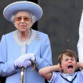 Die Briten feiern ihre ewige Königin