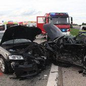 Zwei Autofahrer schwer verletzt