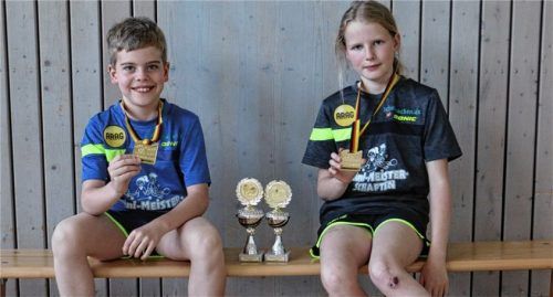 Alexander Mayer und Sophia Sitte haben für eine Besonderheit gesorgt: Die beiden Vertreter des Bayerischen Tischtennis-Verbandes beim Bundesfinale kommen aus einem Verein und wurden Zweiter und Dritter. Foto  Gerhard Erlich