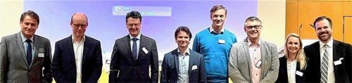 Beim Kardiologietag 2022: (von links) Chefarzt Dr. Uwe Biller, Innere Abteilung der Romed-Klinik Wasserburg am Inn, die Gastgeber und Referenten der Medizinischen Klinik 1 des Romed-Klinikums Rosenheim: Oberarzt und Leiter der Elektrophysiologie Dr. Jan Kaufmann, Chefarzt Professor Dr. Christian Thilo, Leitender Oberarzt Dr. Stefan Gozolits, Oberarzt Dr. Matthias Keller sowie die Referenten der Klinik für Herz- und Kreislauferkrankungen am Deutschen Herzzentrum München: Professor Dr. Michael Joner, Leitender Oberarzt und stellvertretender Direktor; Oberärztin Privat-Dozentin Dr. Teresa Trenkwalder sowie Chefarzt der Kardiologie und Intensivmedizin der Augustinum Klinik München, Professor Dr. Oliver Husser.Foto Romed-Kliniken