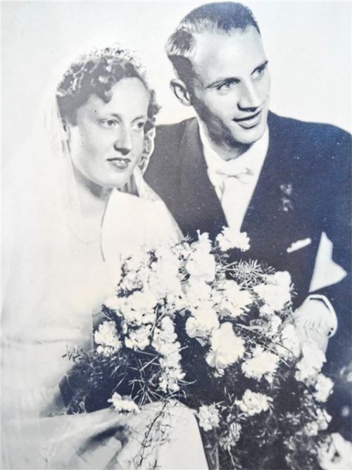 Das Ehepaar Pörrer-Emden hat sich vor 70 Jahren in der Neuapostolischen Kirche das Jawort gegeben.