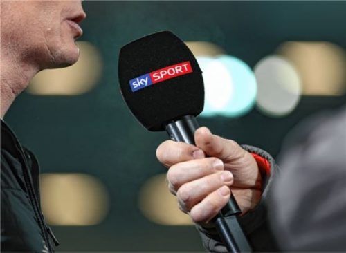 Das Unternehmen Sky ist unter anderem mit seinem Sportprogramm-Angebot erfolgreich. Ein Gastronom (45) aus Rosenheim hatte sich auf eine Betrugsmasche eingelassen, um die bosnischen Heimatkanäle in seinem Betrieb zeigen zu können. Foto dpa