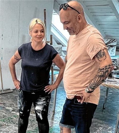 Der Bildhauer Andreas Furtwänlger wollte die Akademie kennenlernen und schaute ins Seminar von Angelika Domenig rein. Fotos  Gerlach