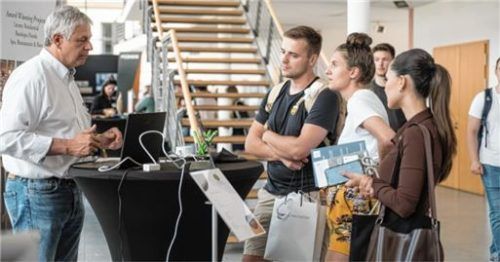 Die IKORO ist das Forum für den Dialog zwischen Studierenden und Unternehmen. Foto Andreas Jacob