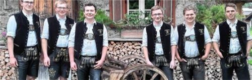 Die neue Führungsriege: (von links) Johannes Buchberger, Anton Braun, Andreas Buchberger, Michael Braun, Lukas Hartig und David Neumüller.Foto re
