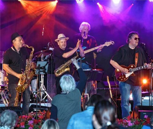 Die Priener Band „Blues 4Use“ eröffnet das Festival.Foto Berger
