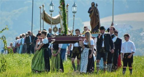 Fronleichnamsprozession in Hirnsberg in der Gemeinde Bad Endorf.Foto Schlecker