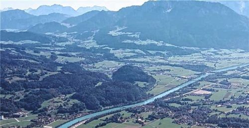 Gemeinden im Inntal befürchten, dass eine oberirdische Verknüpfungsstelle die Struktur der Region nachhaltig verändern würde. Foto  Re