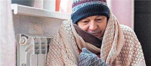 Gerade ältere Menschen könnten bei Absenkung der gesetzlichen Mindesttemperatur in Wohnungen zum Frieren verurteilt werden. Foto Panthermedia/Koldunov