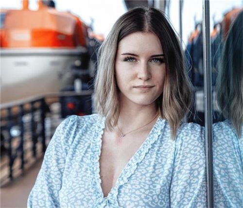 Hat gefallen am Leben auf dem Schiff gefunden: Corinna Zieglgruber (22) aus Eggstätt. Foto re