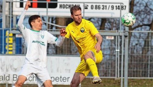 Im März standen sich der FC Töging und der SB Rosenheim noch in der Landesliga gegenüber, nun stehen die Termine für die Bezirksliga-Duelle fest.Foto Christian Butzhammer