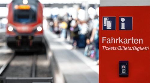 Mit der Zahl der Umstiege auf einer Reise steigt auch das Risiko, einen Zug zu verpassen. Foto Sven Hoppe/dpa/dpa-tmn