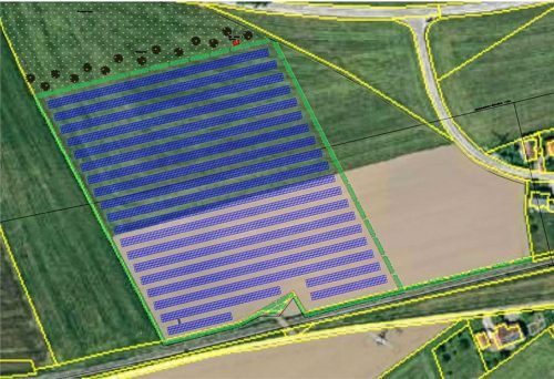 So sollte der „Solarpark Aindorf“ nach den Vorstellungen der potenziellen Betreiber bei einer Gesamtleistung von drei MWp und einer Größe von drei Hektar aussehen. Foto TGG GmbH & Co. KG