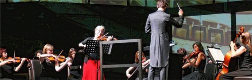 Solisitin Natalija Raithel spielt die Paraphrase über die ukrainische Nationalhymne. Foto Janka