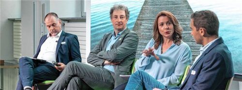 Über die Sicherheit der Energieversorgung und die Chancen erneuerbarer Energien in Bayern diskutierten (von links) Geschäftsführer Andreas Niedermaier von der AlzChem GmbH, IdW-Vorsitzender Franz Obermayer von der Fox Group, Moderatorin Anna Groß und Geschäftsführer Wolfgang Steiner von Gemüsebau Steiner.Foto Effner