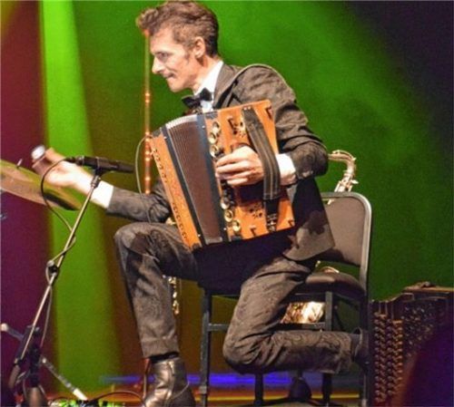 Virtuoser Multi-Instrumentalist: Herbert Pixner. Foto Kuhn