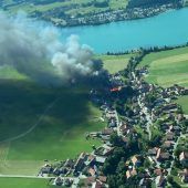 Bauernhofbrand kilometerweit zu sehen