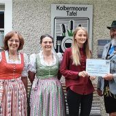Mangfalltaler Trachtler spenden an Kolbermoorer Tafel