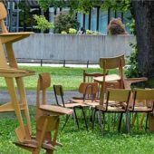 Stühle finden neue Verwendung bei „Nimm Platz“
