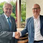 Stabübergabe beim Rotaryclub