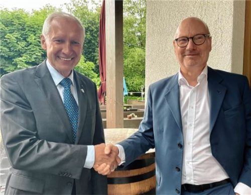Arnold Kuttruff (rechts) will das Engagement von Hans-Georg Schmidt weiterführen.Foto re