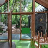 Ein ganz besonderer Bau im Wald