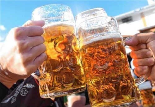 Das flüssige Gold wird seinem Namen gerecht. Foto dpa