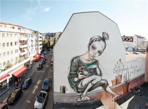 Das Wandbild „Soft Spot“ von Hera entstand 2020 in der Herzog-Otto-Straße. Foto  Martin Weiand