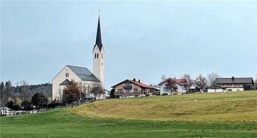Die Gemeinde Riedering erhöht die Hebesätze „maßvoll“, wie Bürgermeister Christoph Vodermaier meint.Foto Kirchner