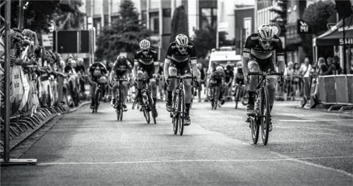 Die Salus Radsportnacht in Bruckmühl findet in diesem Jahr wieder statt. Mit am Start sind auch Tour-de-France-Profis.Foto RSV Götting Bruckmühl