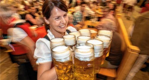 Die Wiesn ruft: Ab dem heutigen Dienstag können Tischreservierungen vorgenommen werden. Foto DPA