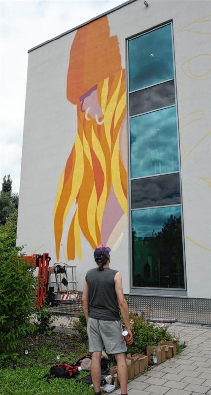 „El Bocho“ prüft seine Arbeit.Foto Friedrich