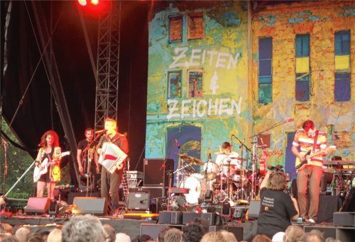 Im Zentrum des Konzerts: das Album „Zeiten & Zeichen“. Foto Friedrich