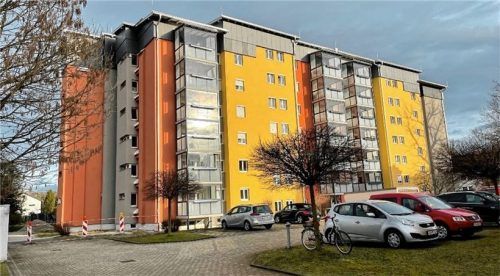 Modernisierungen stehen im Fokus der GWG-Investitionen. Unser Foto zeigt eine Wohnanlage in der Pernauerstraße in Rosenheim. Fotos GWG