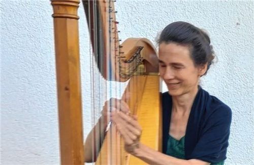 Sabine Kadner studierte Hackbrett und Harfe am Richard-Strauss-Konservatorium München.Foto  Musikschule