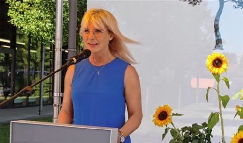 Staatsministerin Ulrike Scharf hielt die Festrede.