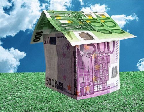 Wer nachhaltig und umweltbewusst baut, kann sich in Form niedrigerer Zinsen bares Geld sparen. Foto Panthermedia/Fuxart