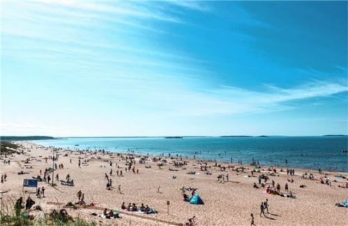 Yteri ist der längste Strand Finnlands. Auch an Komfort fehlt es nicht. Foto Maisa.fi/Visit Finland