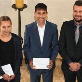 Landrat zeichnet Einser-Absolventen aus Bad Aibling auf Schloss Hartmannsberg aus