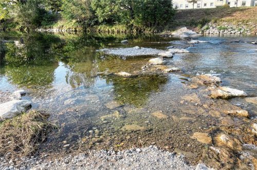 Am Turnersteg wurde die Sohlrampe bereits umgebaut und die ökologische Durchlässigkeit der Mangfall wieder hergestellt. Foto  WWA Rosenheim