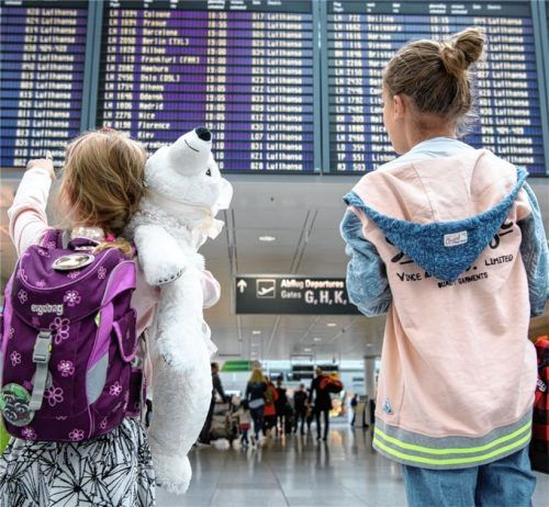 Barcelona? Florenz? Nizza? Nein. Viele Politiker aus der Region bleiben den Sommer über daheim. Fotos dpa, Schlecker, re