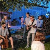 Stadträte geben spontanes Unplugged-Konzert