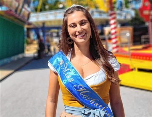 Das Herbstfestgelände ist ab Samstag ihr Reich: die neue Miss Herbstfest Anna Birklein. Foto Birkhof