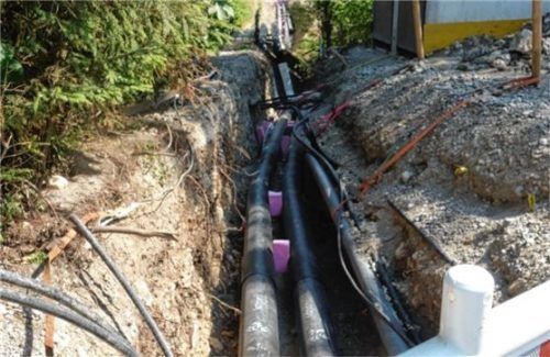 Die ersten Fernwärme-Rohre sind verlegt. Am Fernwärmeprojekt nehmen mehr Bürger als erwartet teil.