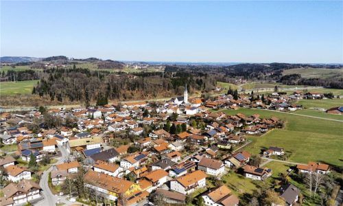 Die Gemeinde Frasdorf will ihren in die Jahre gekommenen Flächennutzungsplan erneuern und digitalisieren. So, wie es auch Nachbargemeinden längst getan haben. Foto Rehberg