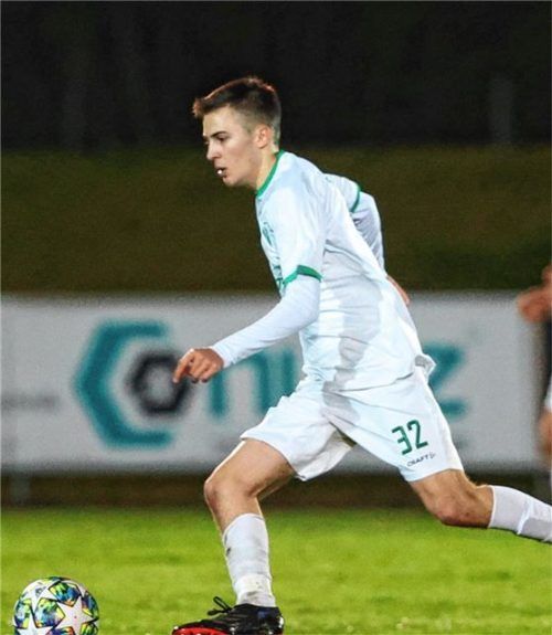 Fikret Jahic erzielte in Dorfen den Ehrentreffer für den SB Rosenheim. Foto  Christian Butzhammer